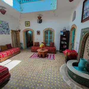 Riad Darko, Esauira